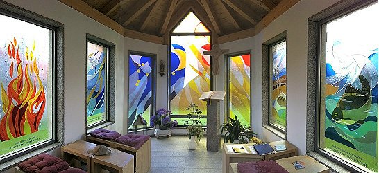 Innenraum der Kapelle zum Sonnengesang des Hl. Franziskus, M�hlhof